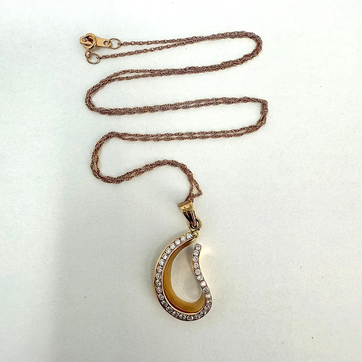 18K Rose Gold Open Diamond Pendant Necklace