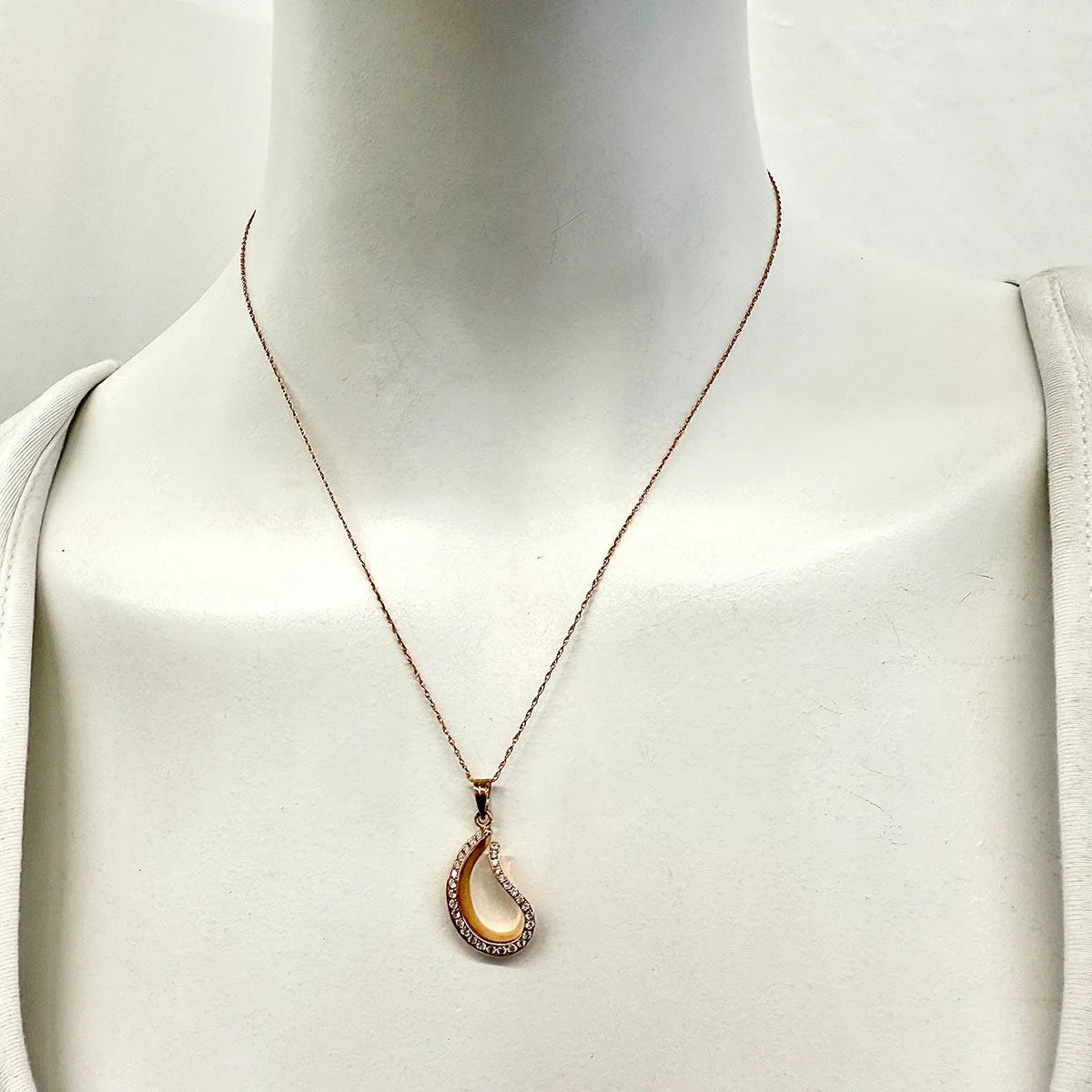 18K Rose Gold Open Diamond Pendant Necklace
