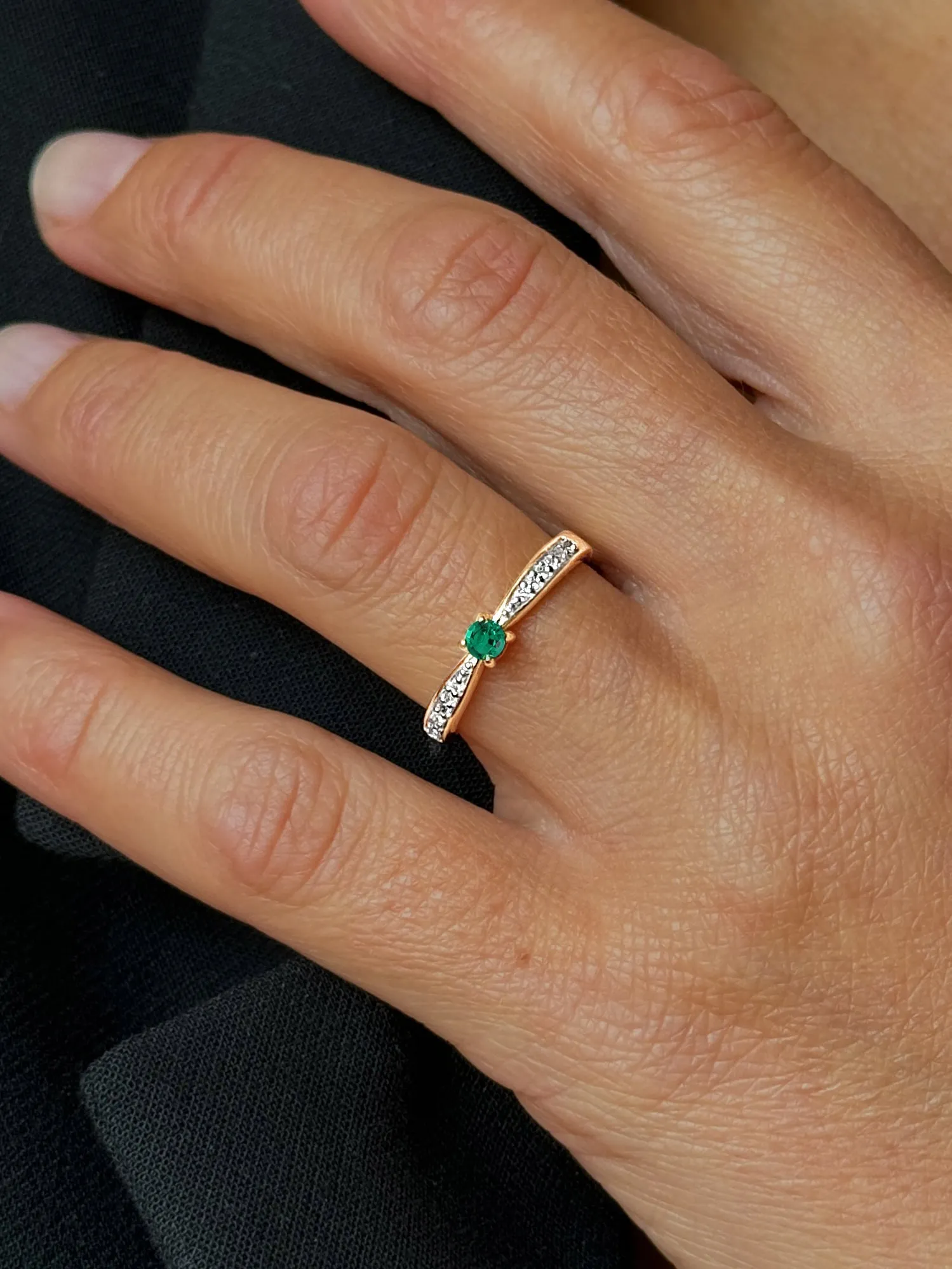 9k Yellow Gold Ring Set with HSI Diamond and Emerald