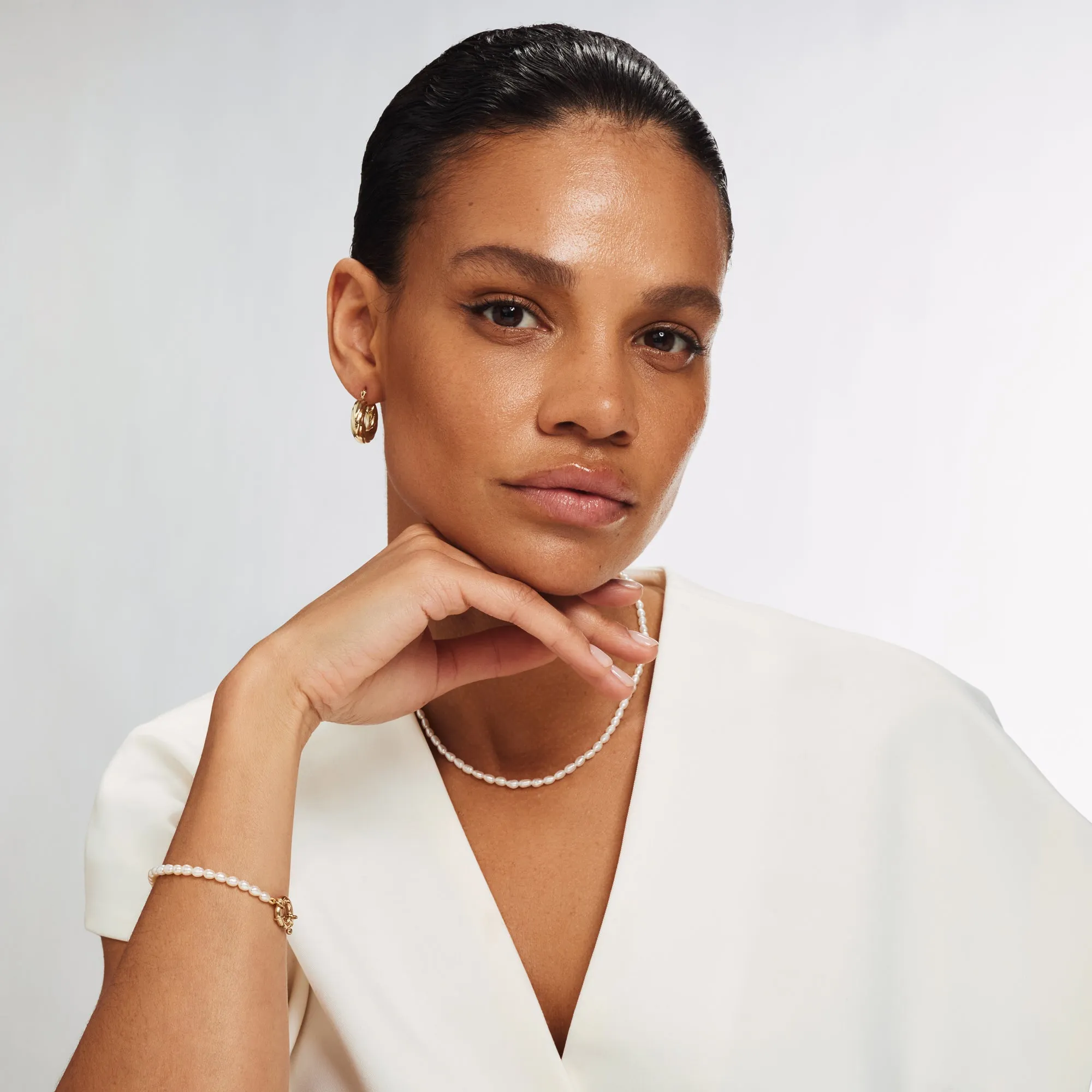 Aidee Marissa 14 karat gold bracelet with freshwater pearls