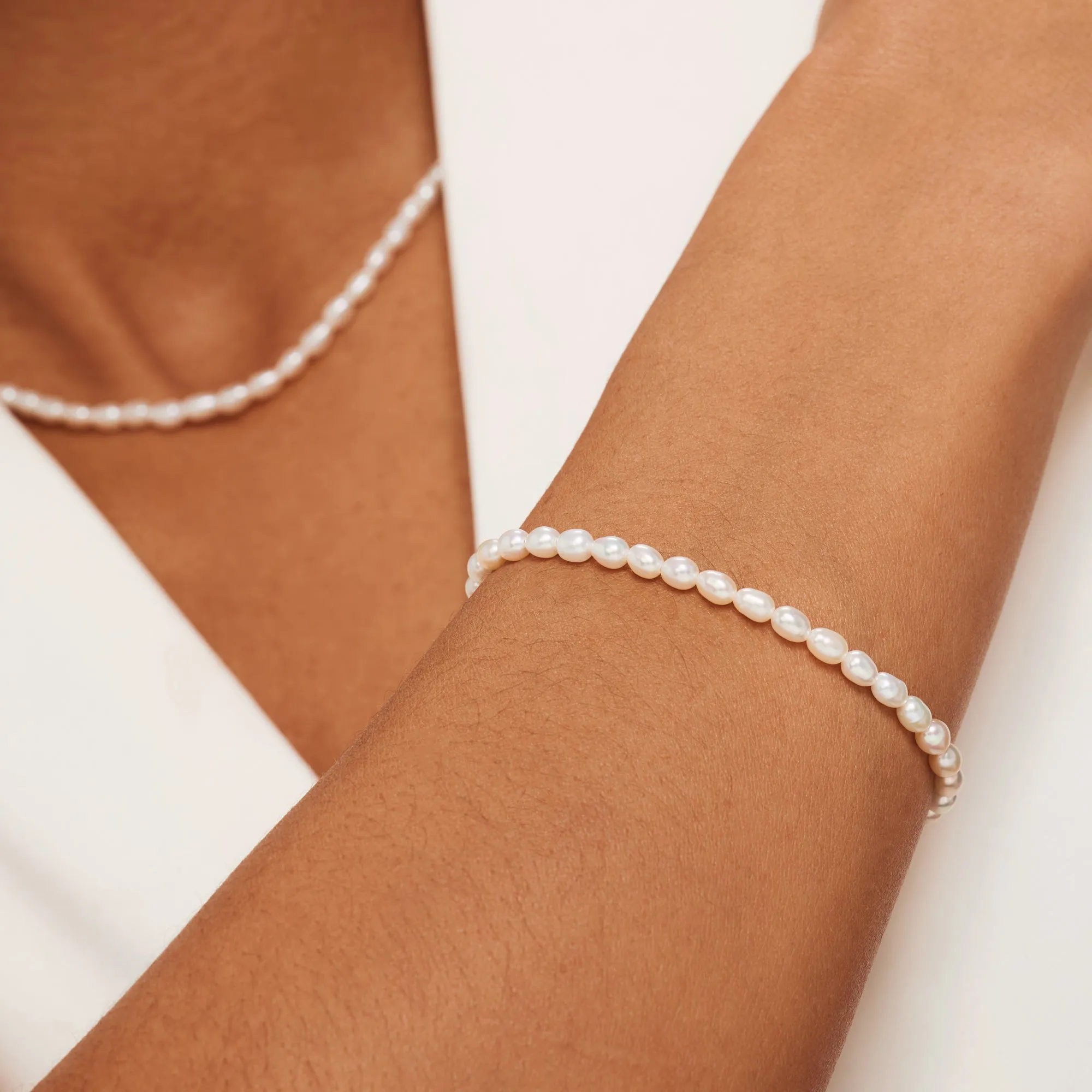 Aidee Marissa 14 karat gold bracelet with freshwater pearls