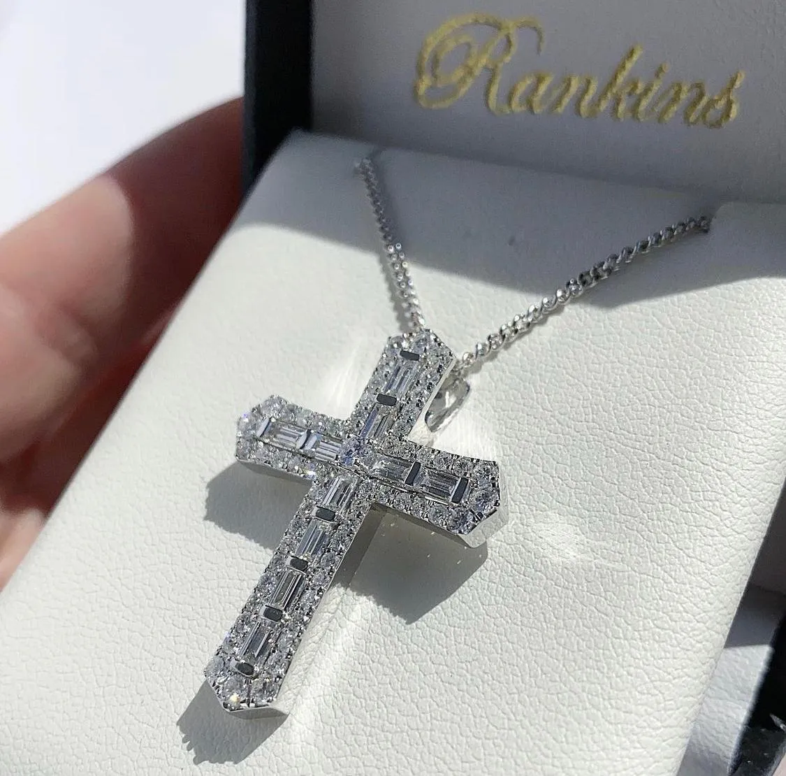 Am??lie Diamond Cross