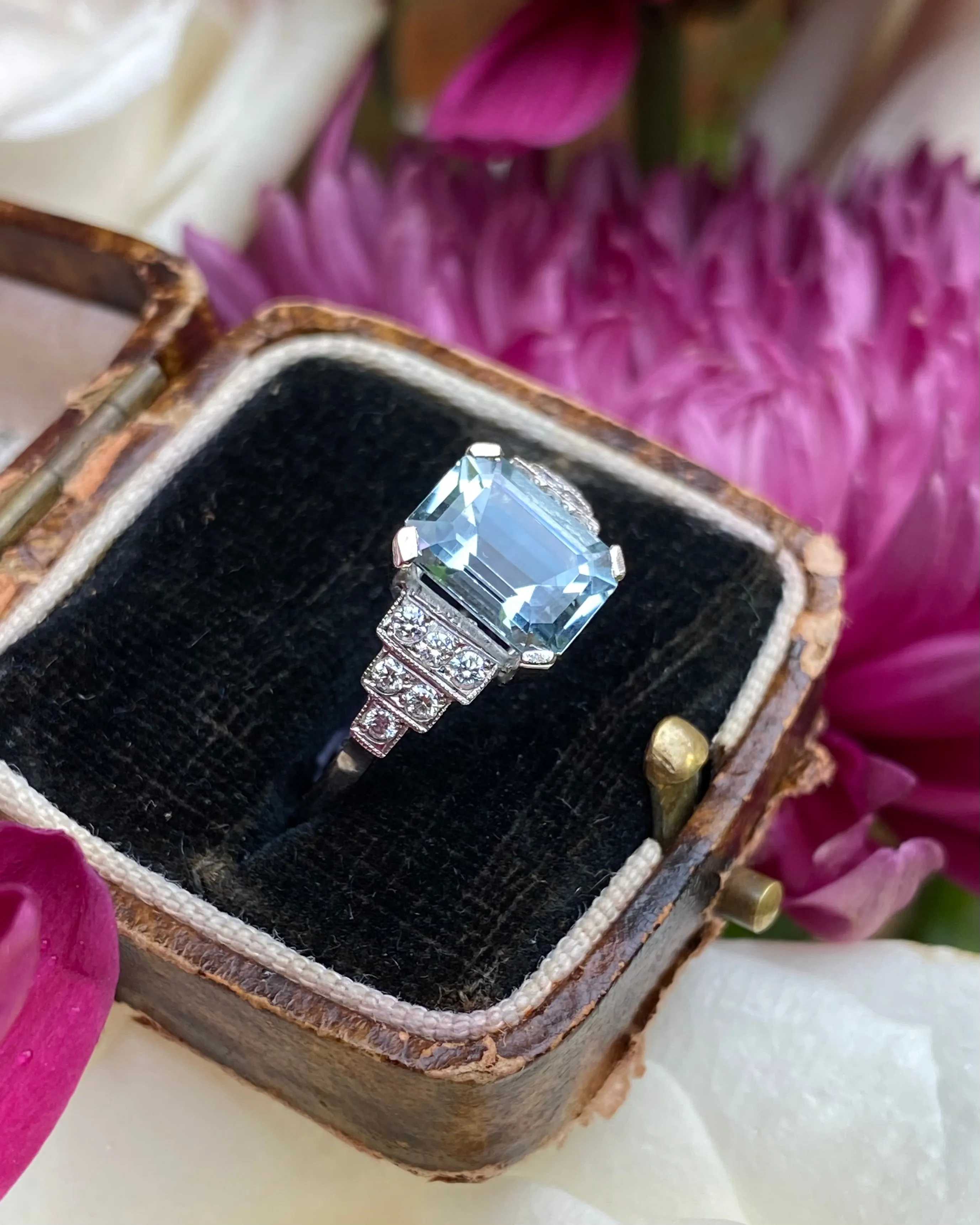 Art Deco Aquamarine and Diamond Ring Platinum 0.25ct   1.90ct
