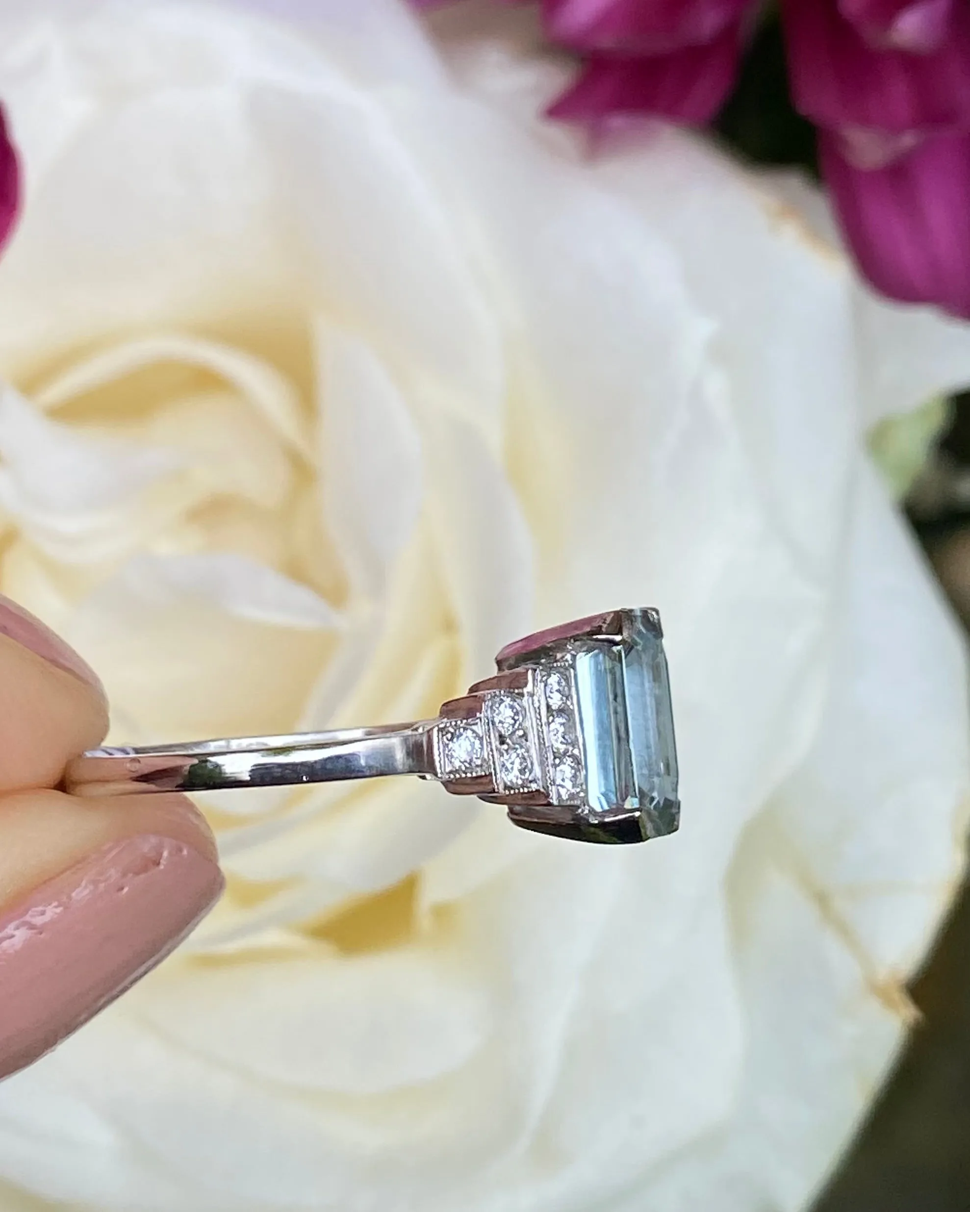 Art Deco Aquamarine and Diamond Ring Platinum 0.25ct   1.90ct