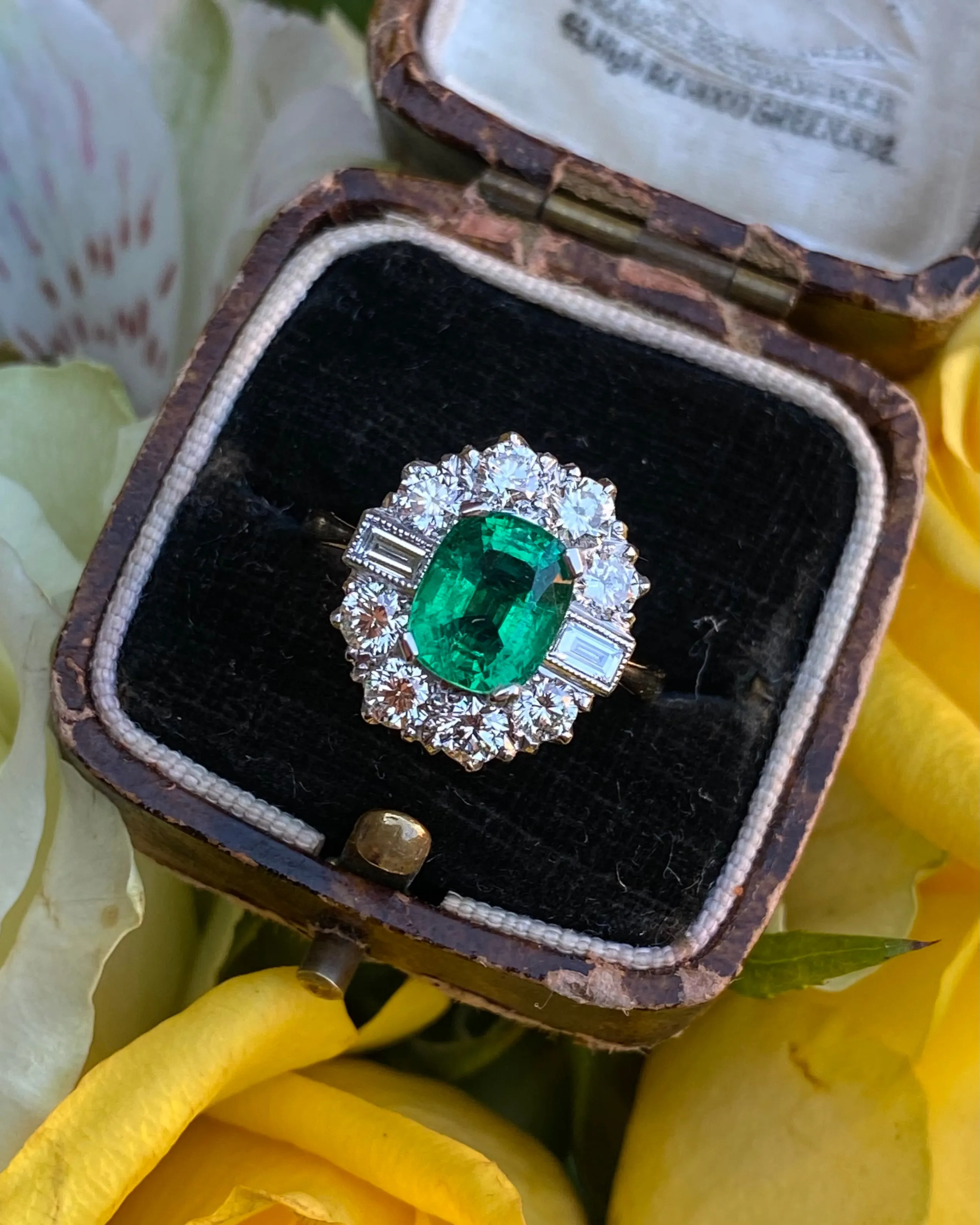 Art Deco Emerald and Diamond Cluster Ring 18ct Yellow Gold 1.25ct   1.75ct