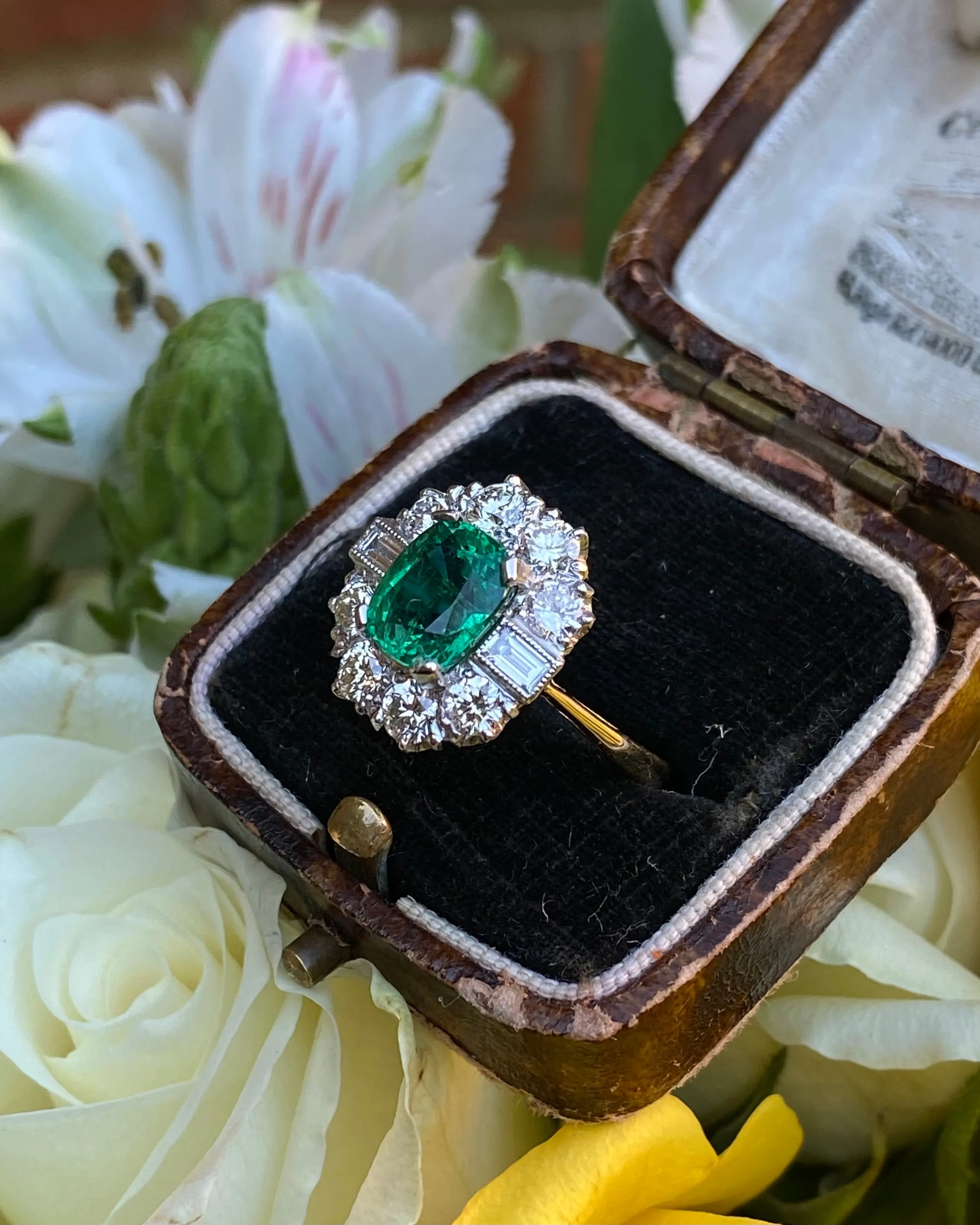 Art Deco Emerald and Diamond Cluster Ring 18ct Yellow Gold 1.25ct   1.75ct