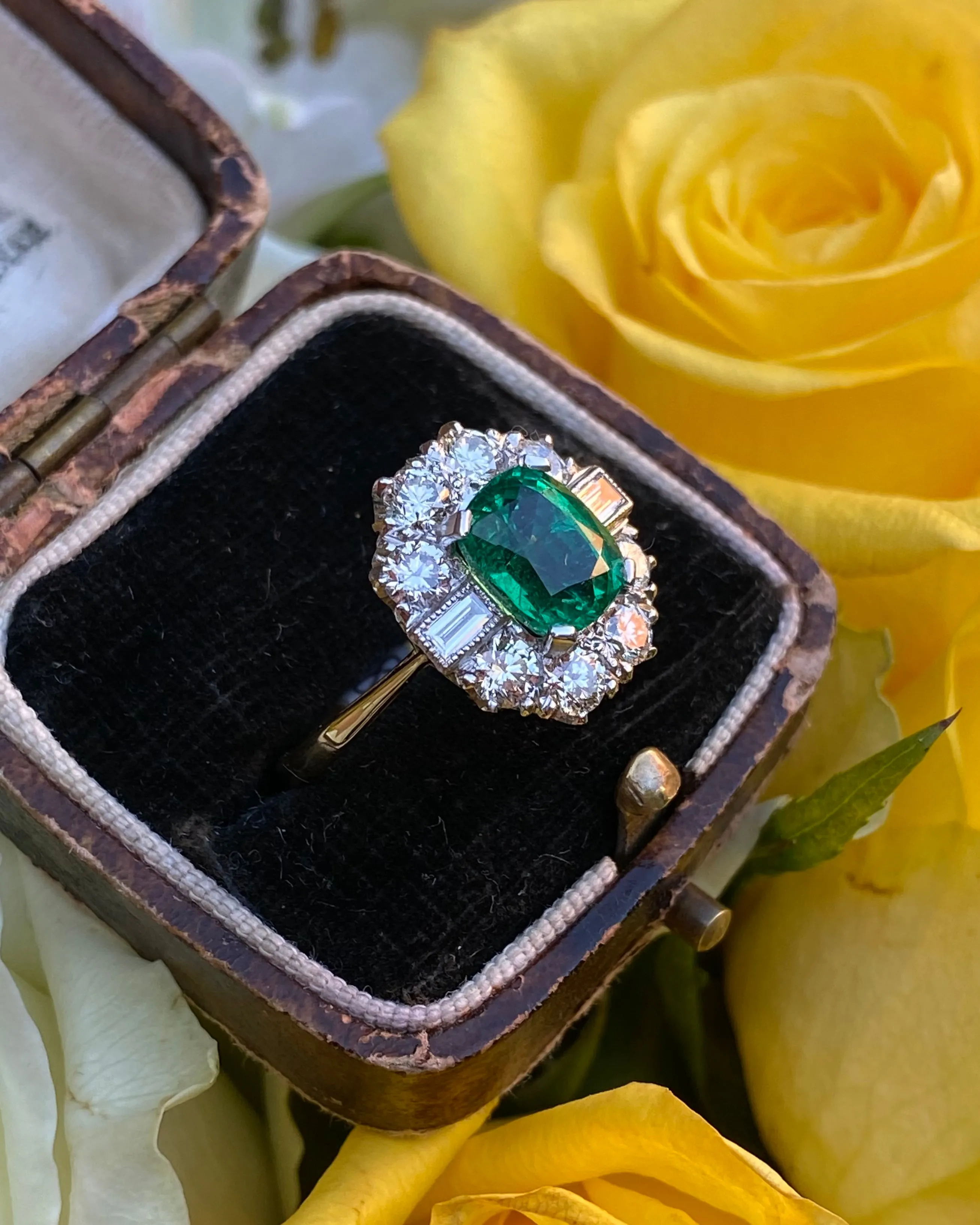 Art Deco Emerald and Diamond Cluster Ring 18ct Yellow Gold 1.25ct   1.75ct