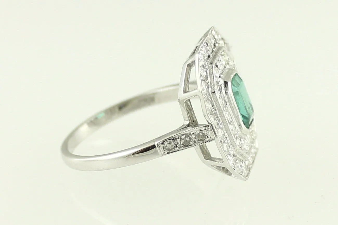 Art Deco Emerald and Diamond Platinum Ring 0.60ct   0.60ct