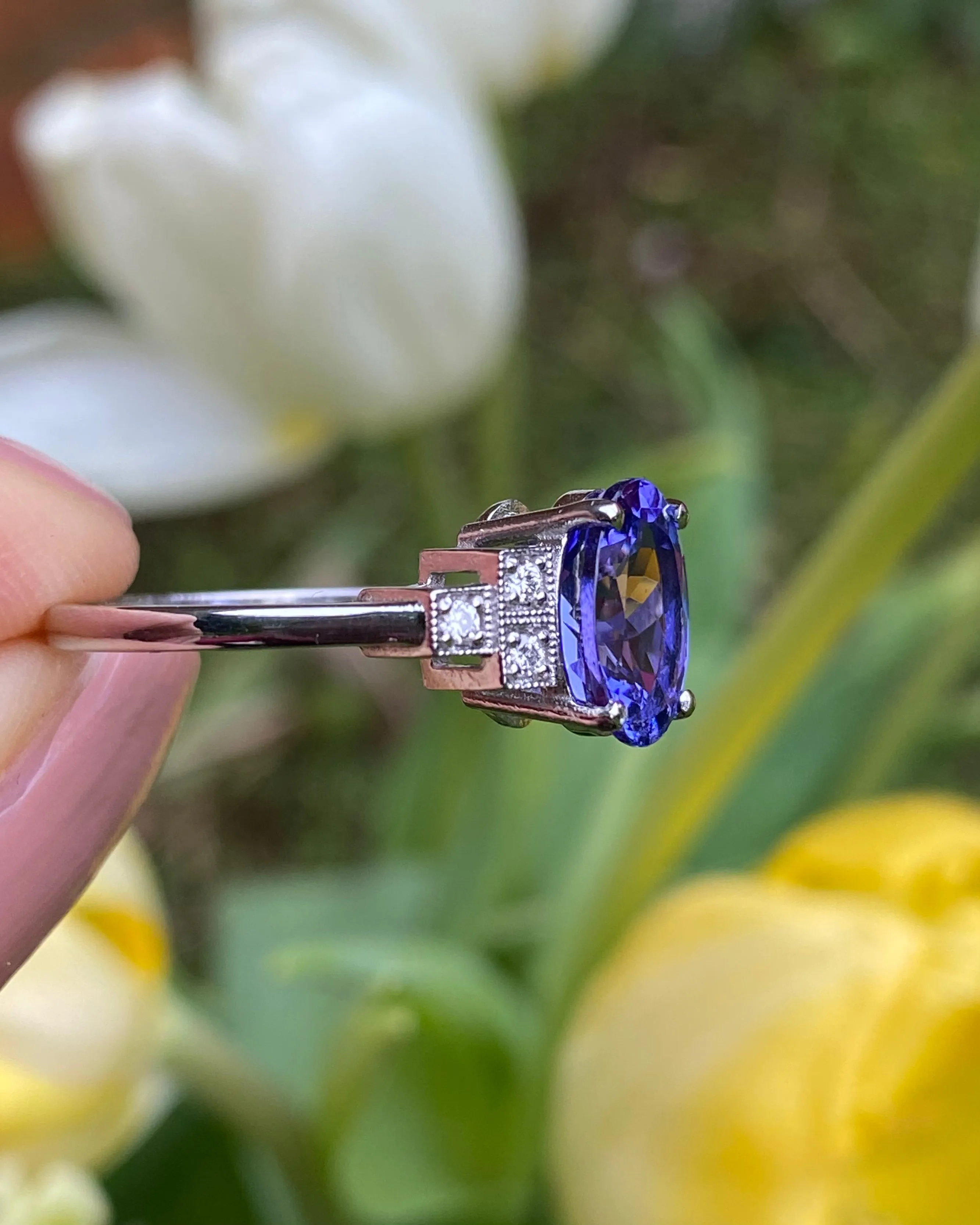 Art Deco Tanzanite and Diamond Platinum Ring 0.16ct   2.38ct