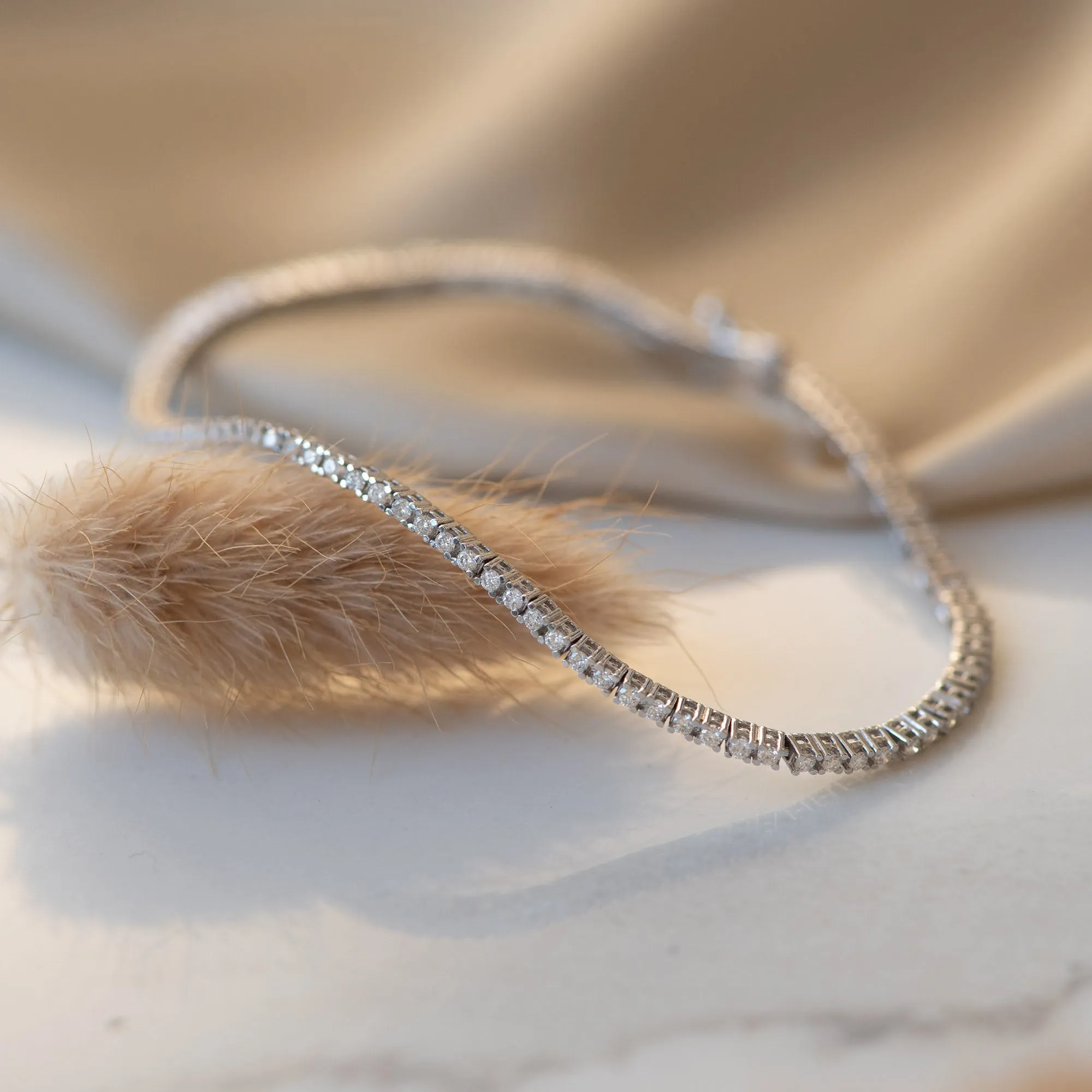 De la Paix Madeline 14 karat white gold bracelet with diamond 1.08 ct