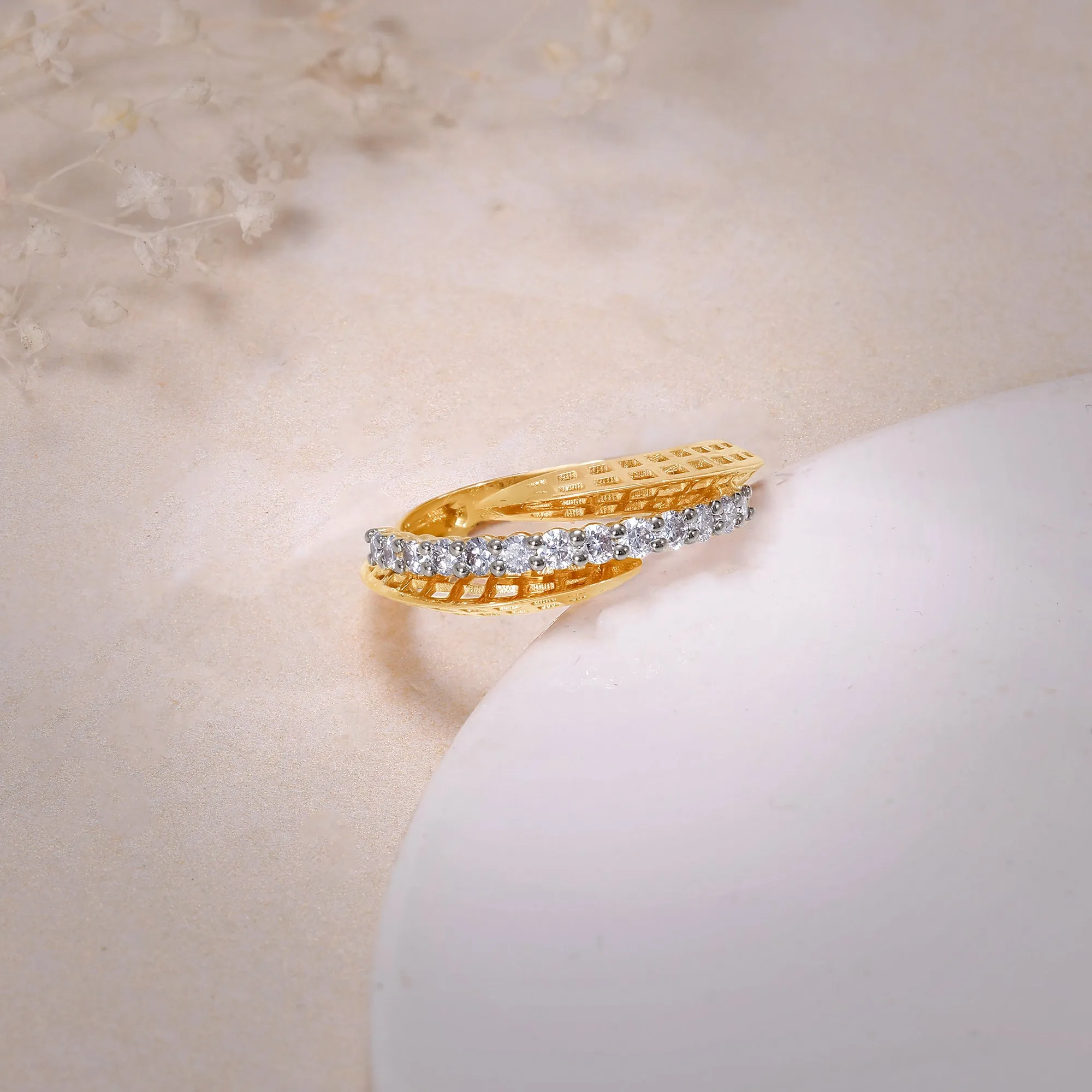 Gold Shimmering Moments Diamond Ring