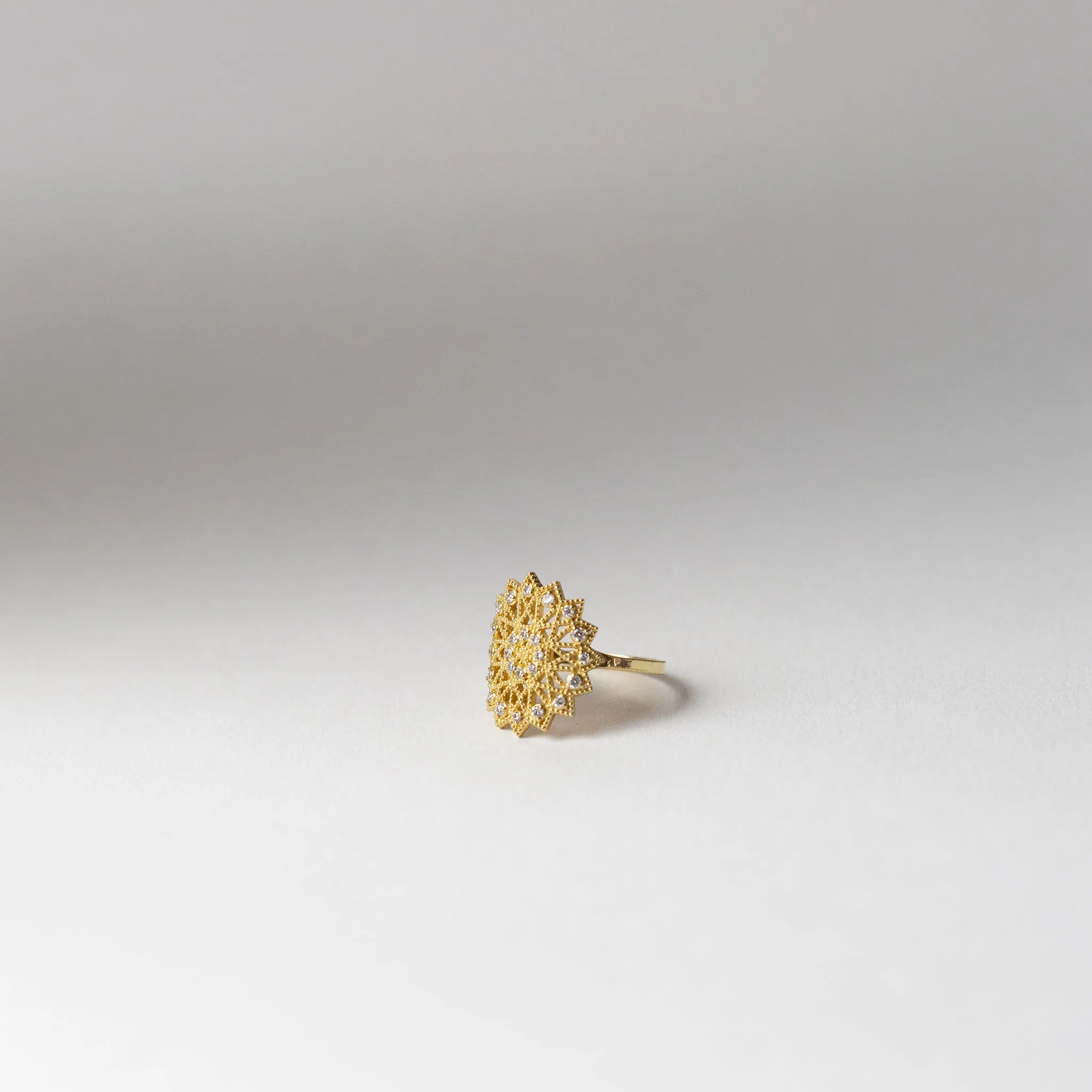 Lace Deco Ring - VI w Diamonds