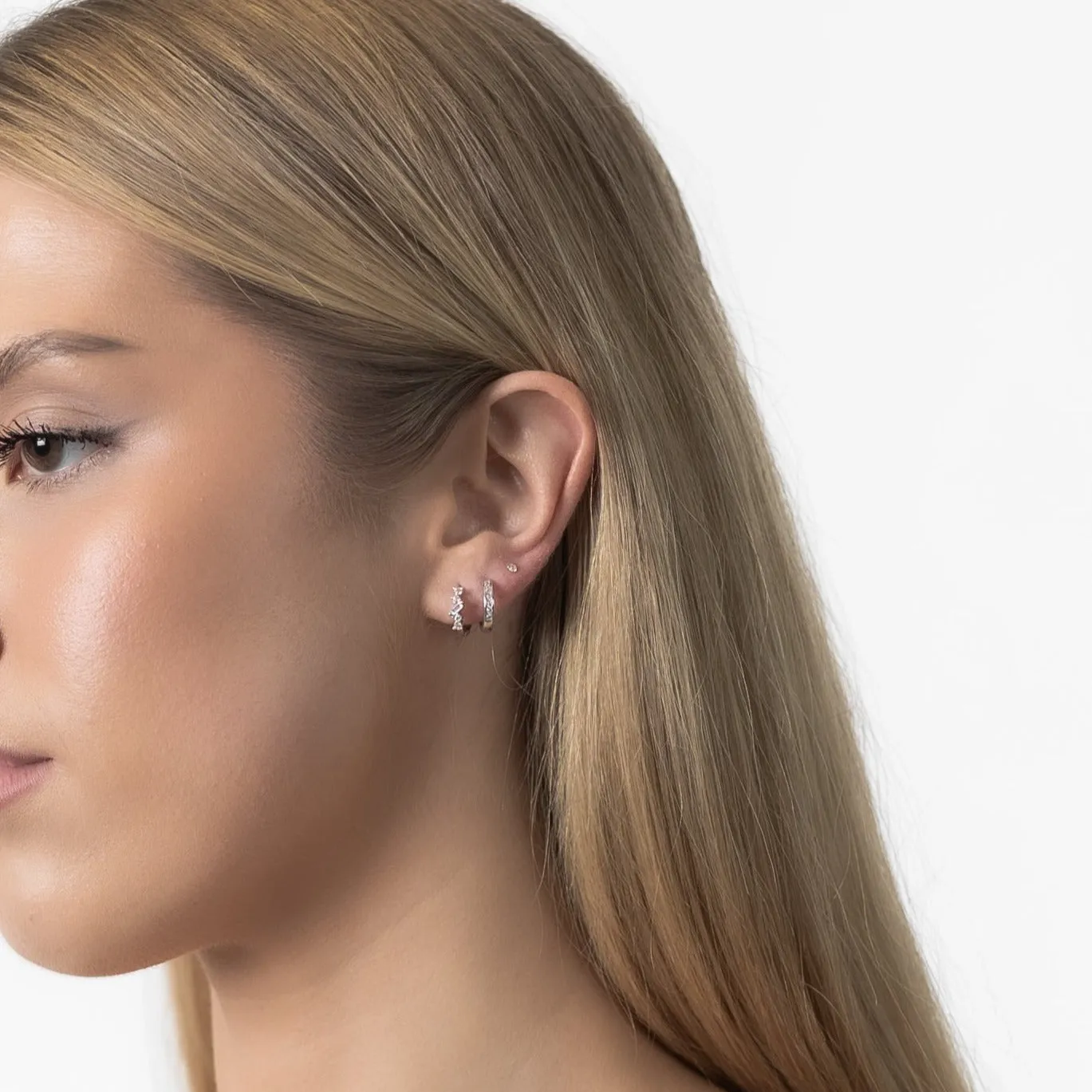 PETITE HIDDEN PAV?? HOOPS Silver