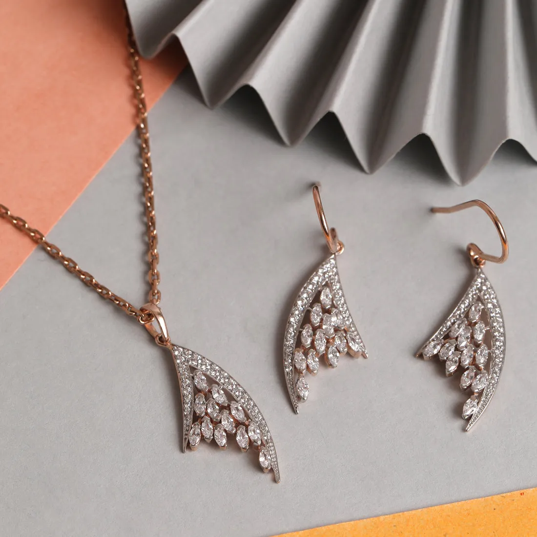 Silver Lily Jewellery Set