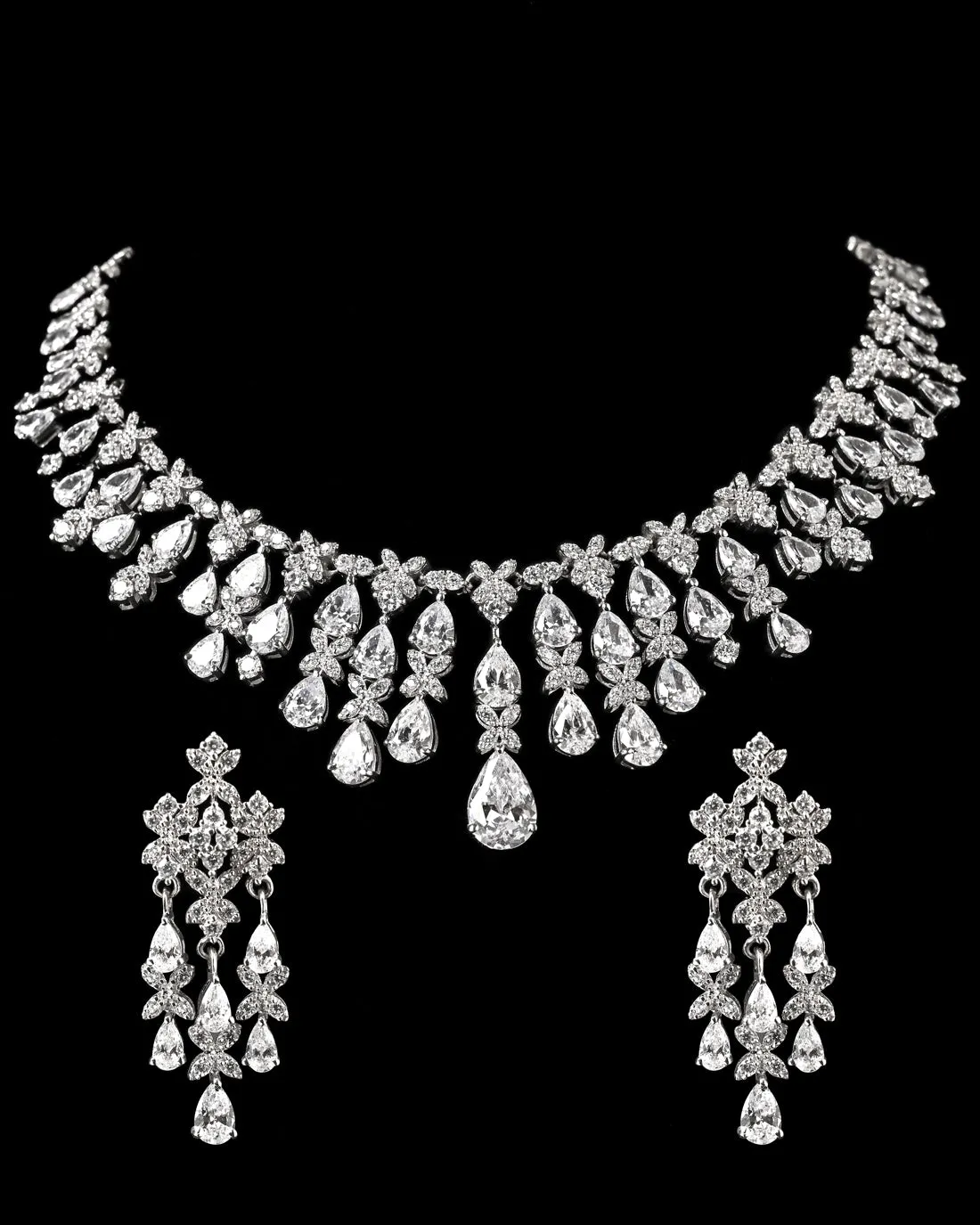Silver Queen's Necklace Jewellery Set