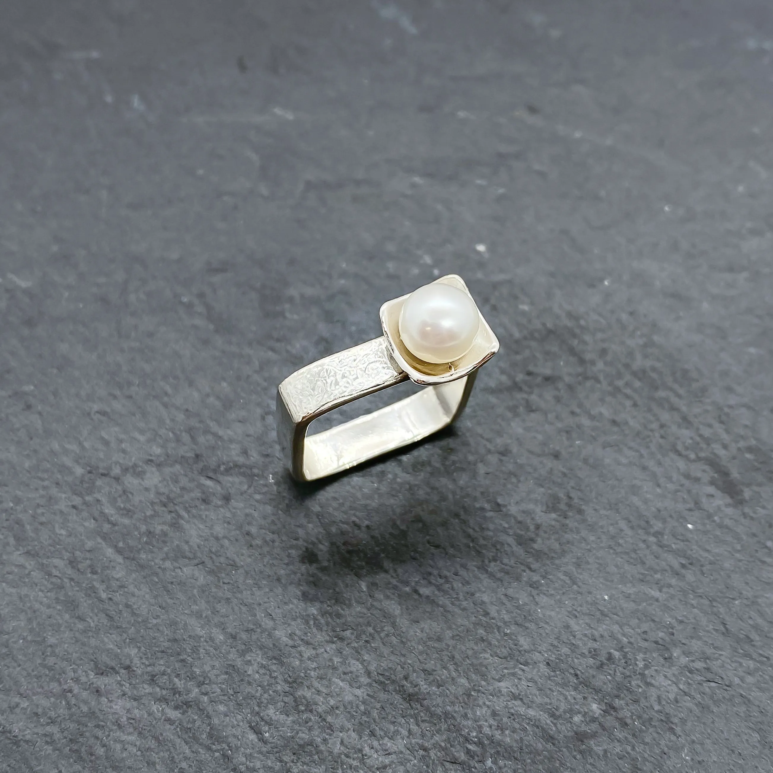 Square on Square Stacking Ring