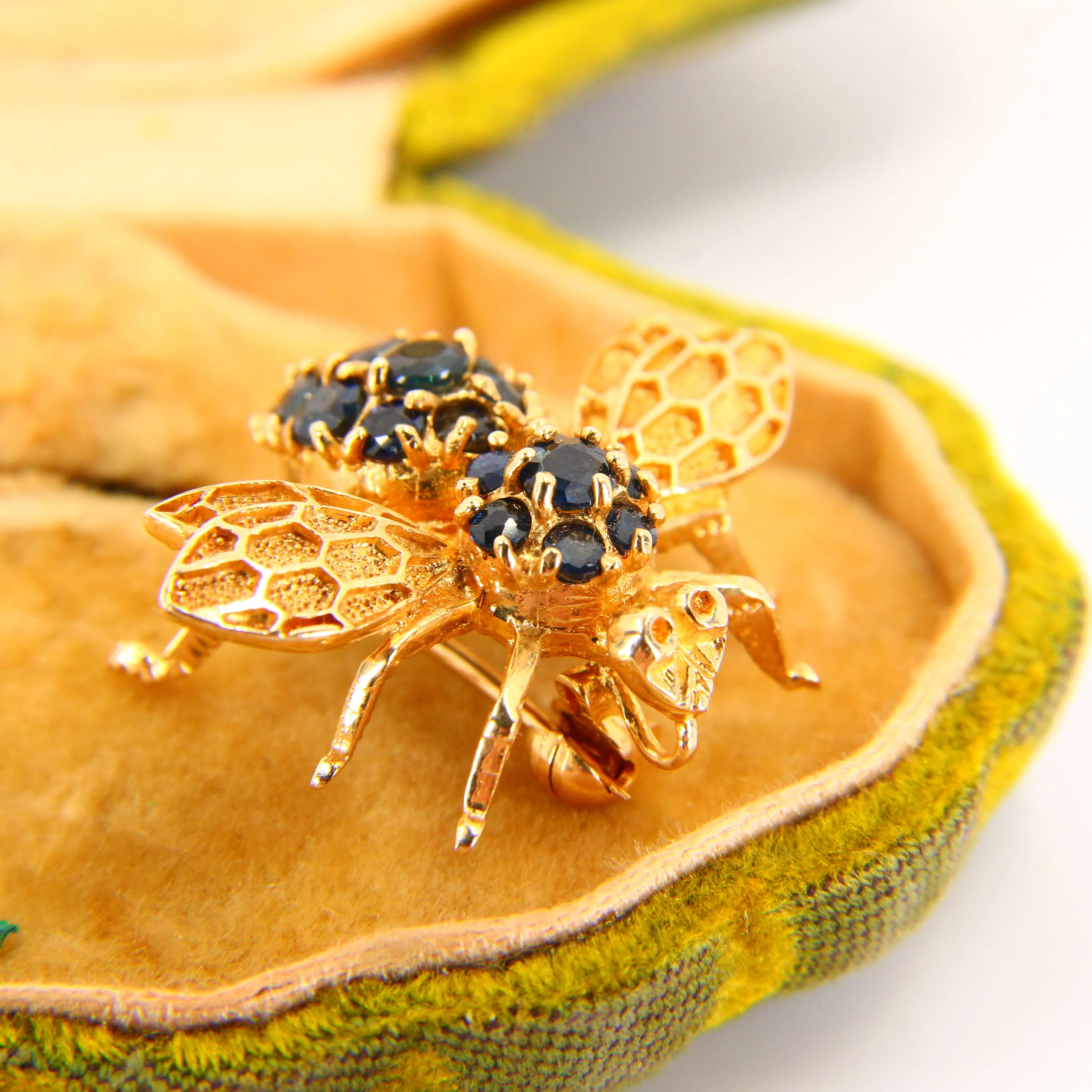 Vintage 14K Queen Bee Brooch Blue Sapphire & Yellow Gold Insect Brooch Boxed Gift