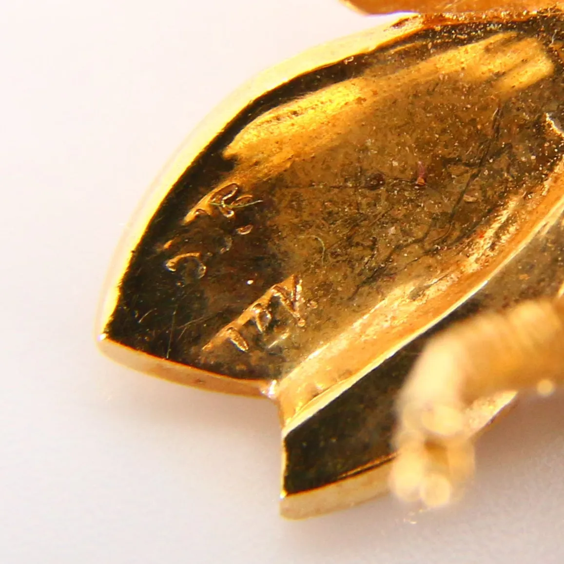 Vintage 14K Queen Bee Brooch Blue Sapphire & Yellow Gold Insect Brooch Boxed Gift