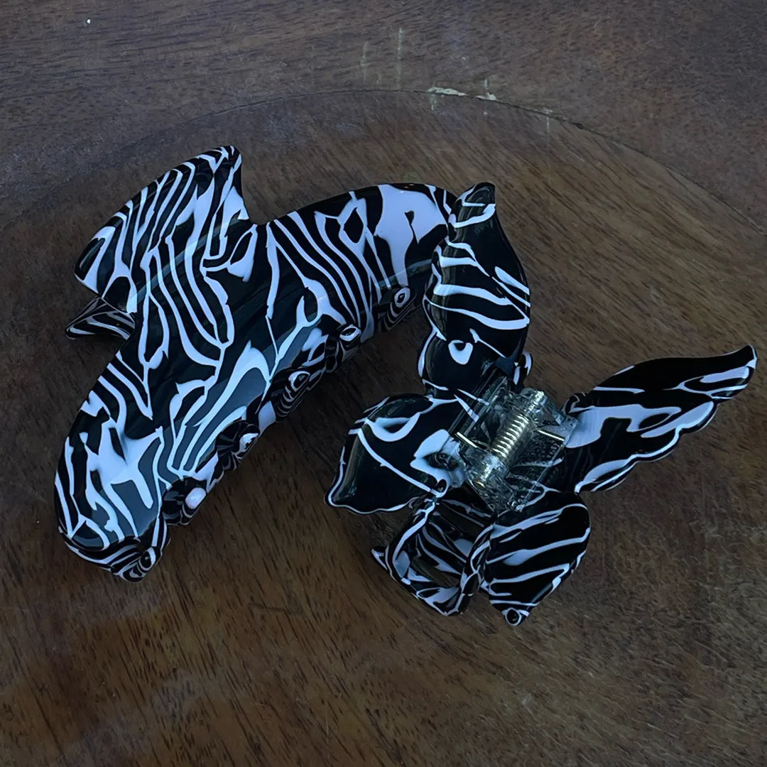 XL BUTTERFLY CLIP ZEBRA