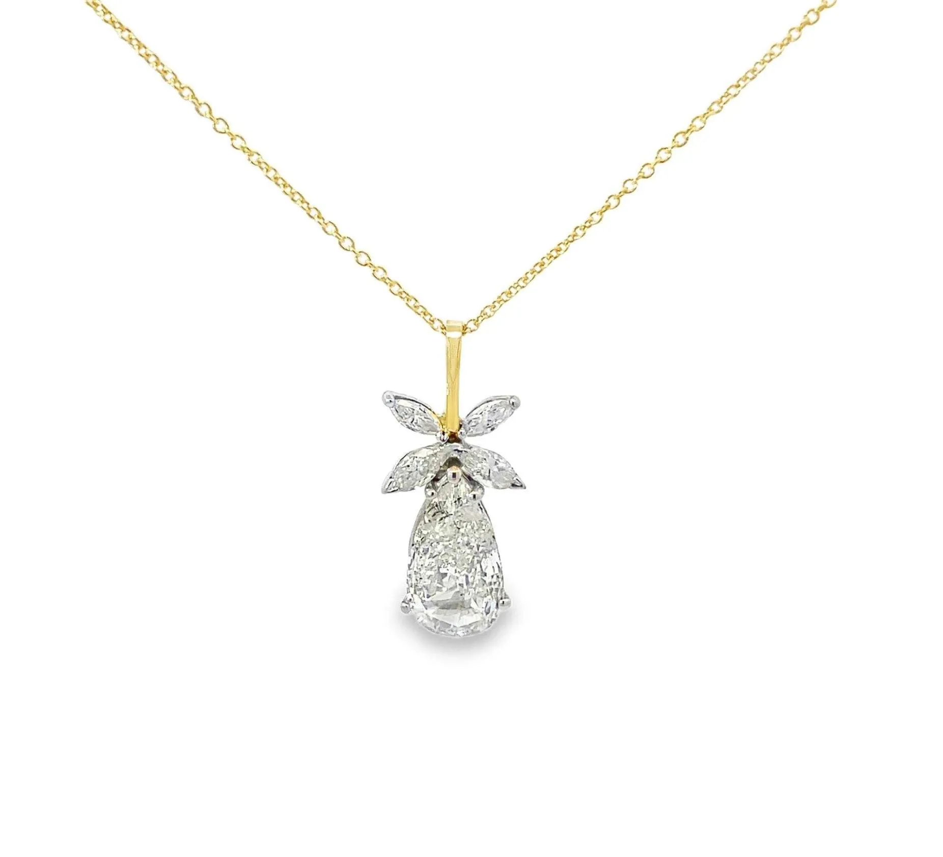 YELLOW GOLD DIAMOND PEAR SHAPE PENDANT